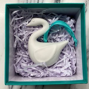 NWT Jonathan Adler Collectable Porcelain Ornament Swan